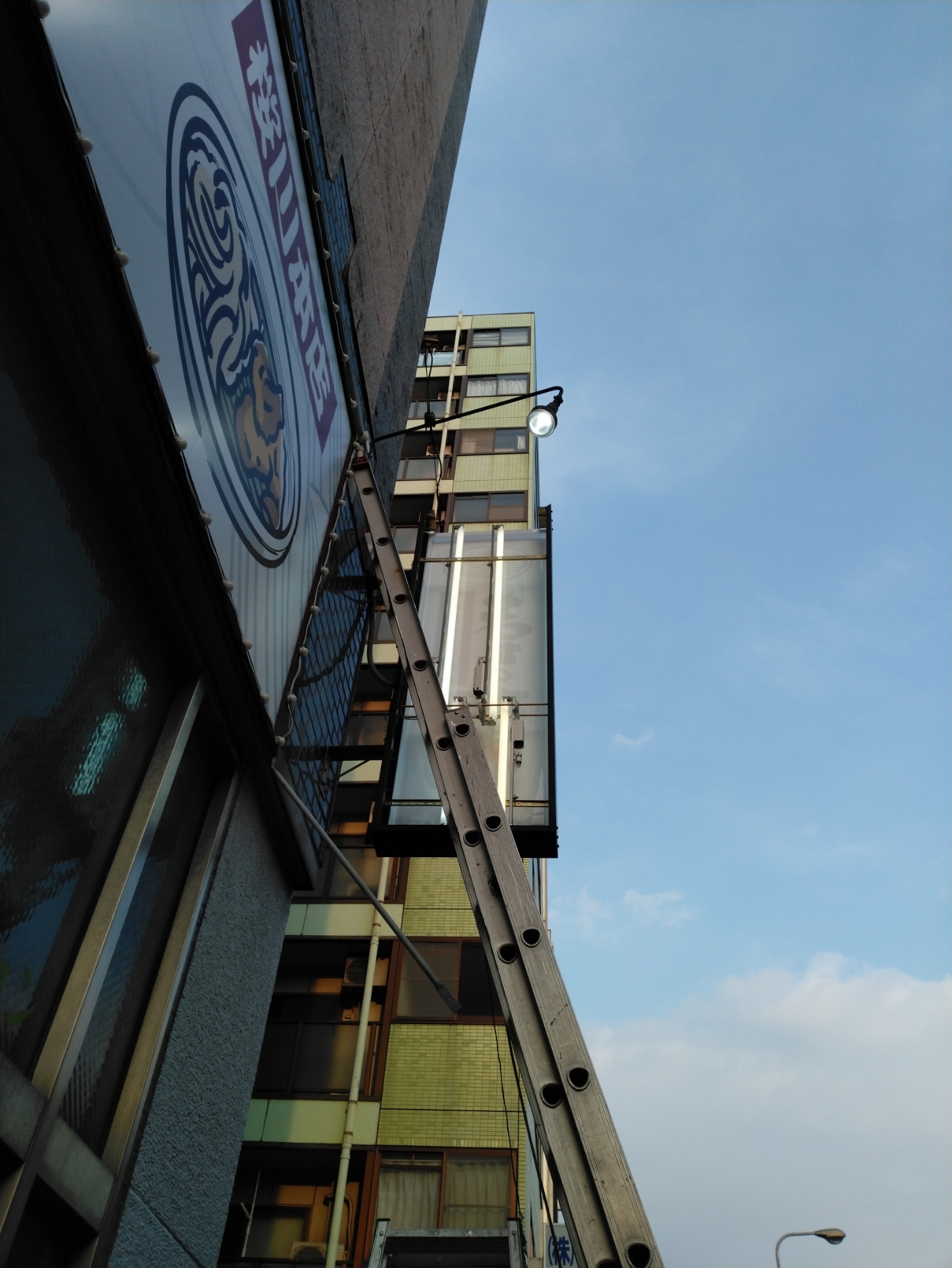 袖看板・突出看板