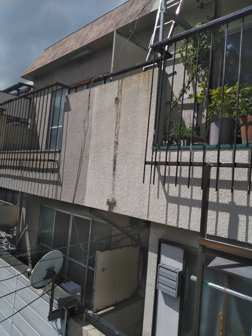 台風で破損の看板やテントの撤去、修理