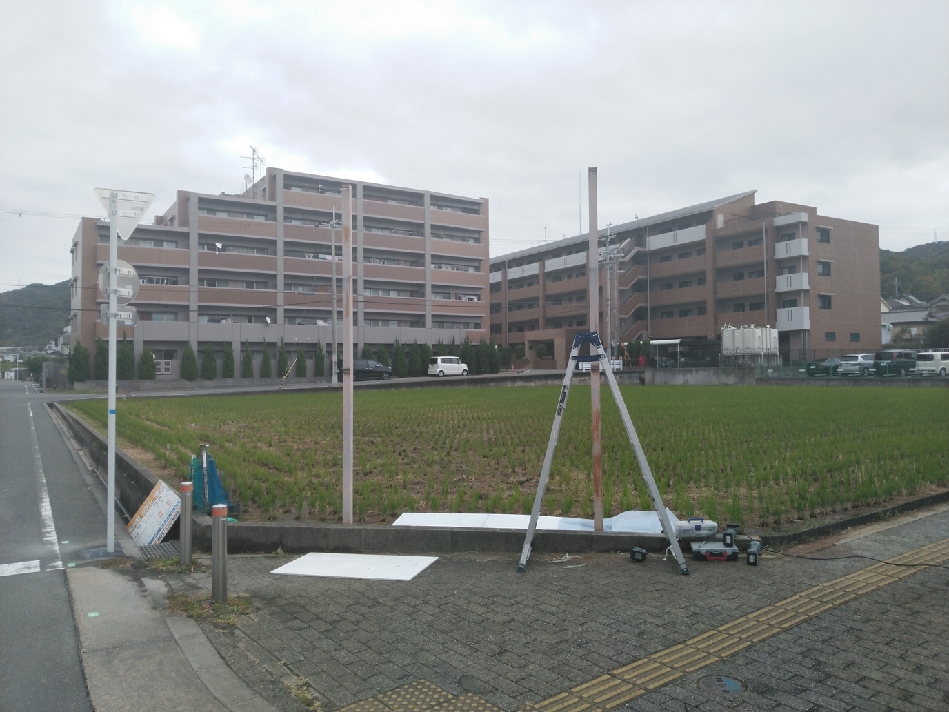 看板・テントの撤去